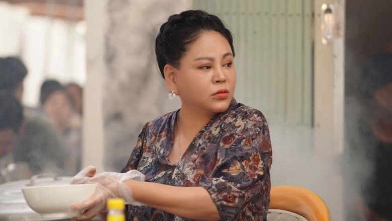 Cảnh trong phim Nhà Bà Nữ (4)