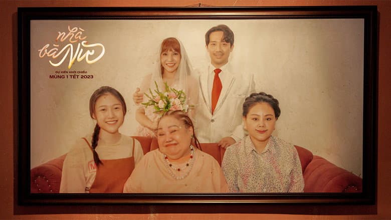 Cảnh trong phim Nhà Bà Nữ (2)